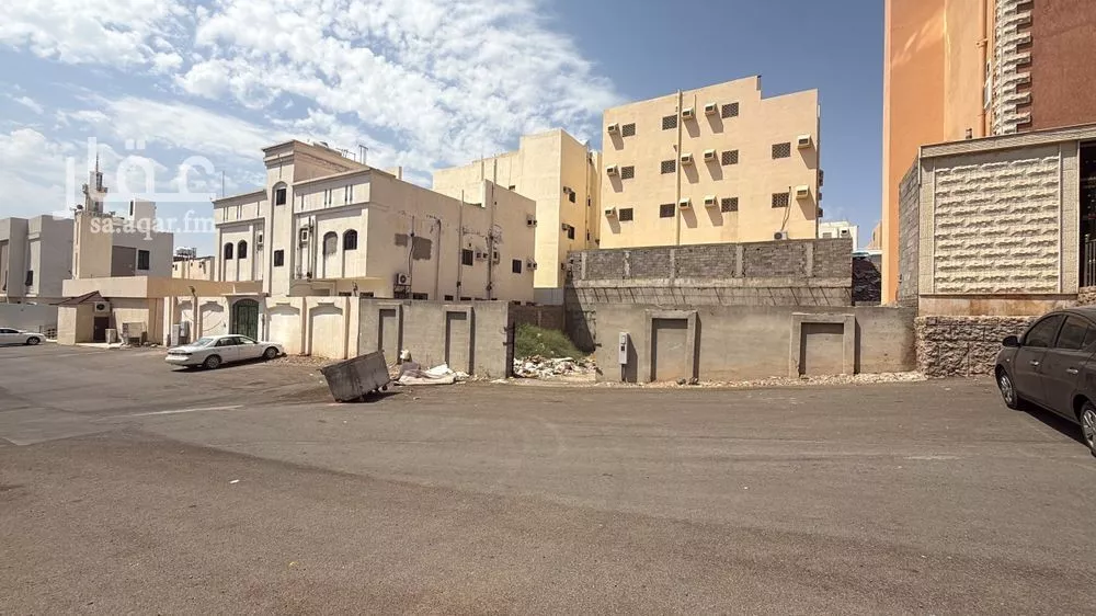 أرض 400 م² في الوبرة 4