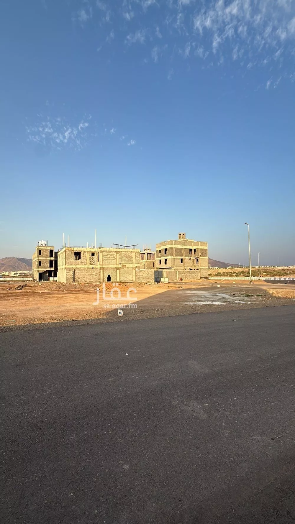 أرض 408 م² في خاخ 1