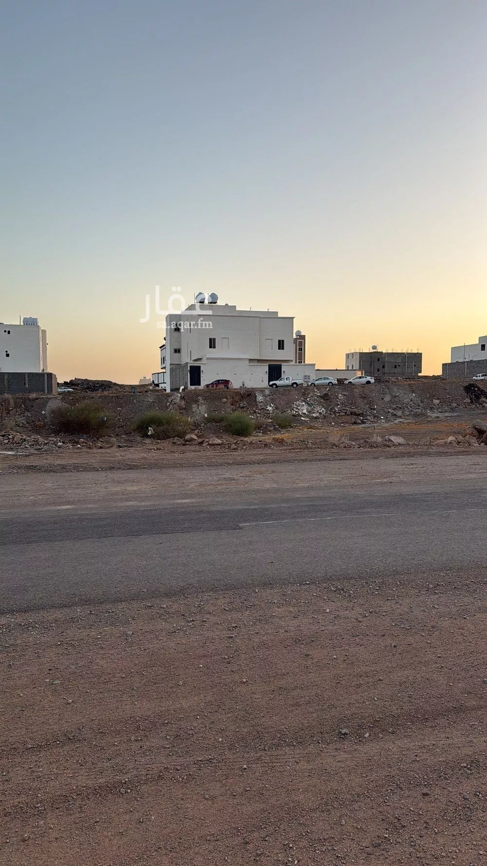 أرض 548 م² في المطار 1