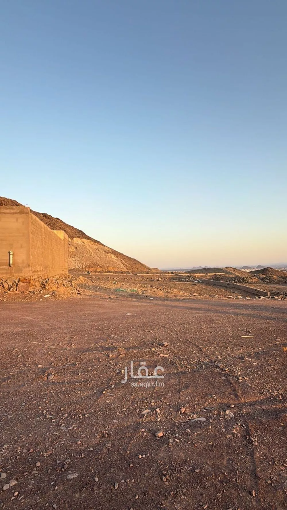 أرض 800 م² في جبل عير 4