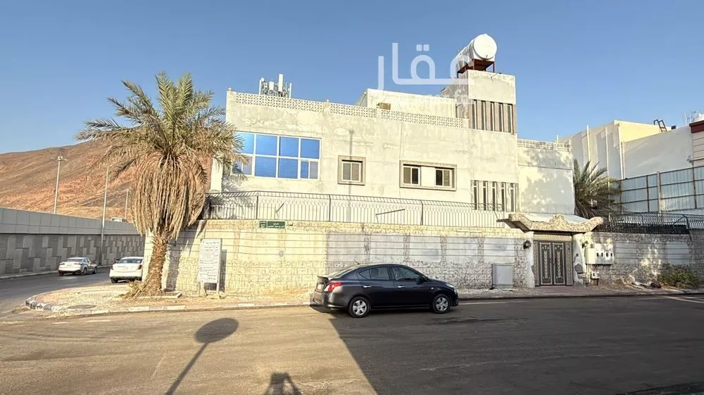 عمارة 652 م² في الدفاع 2