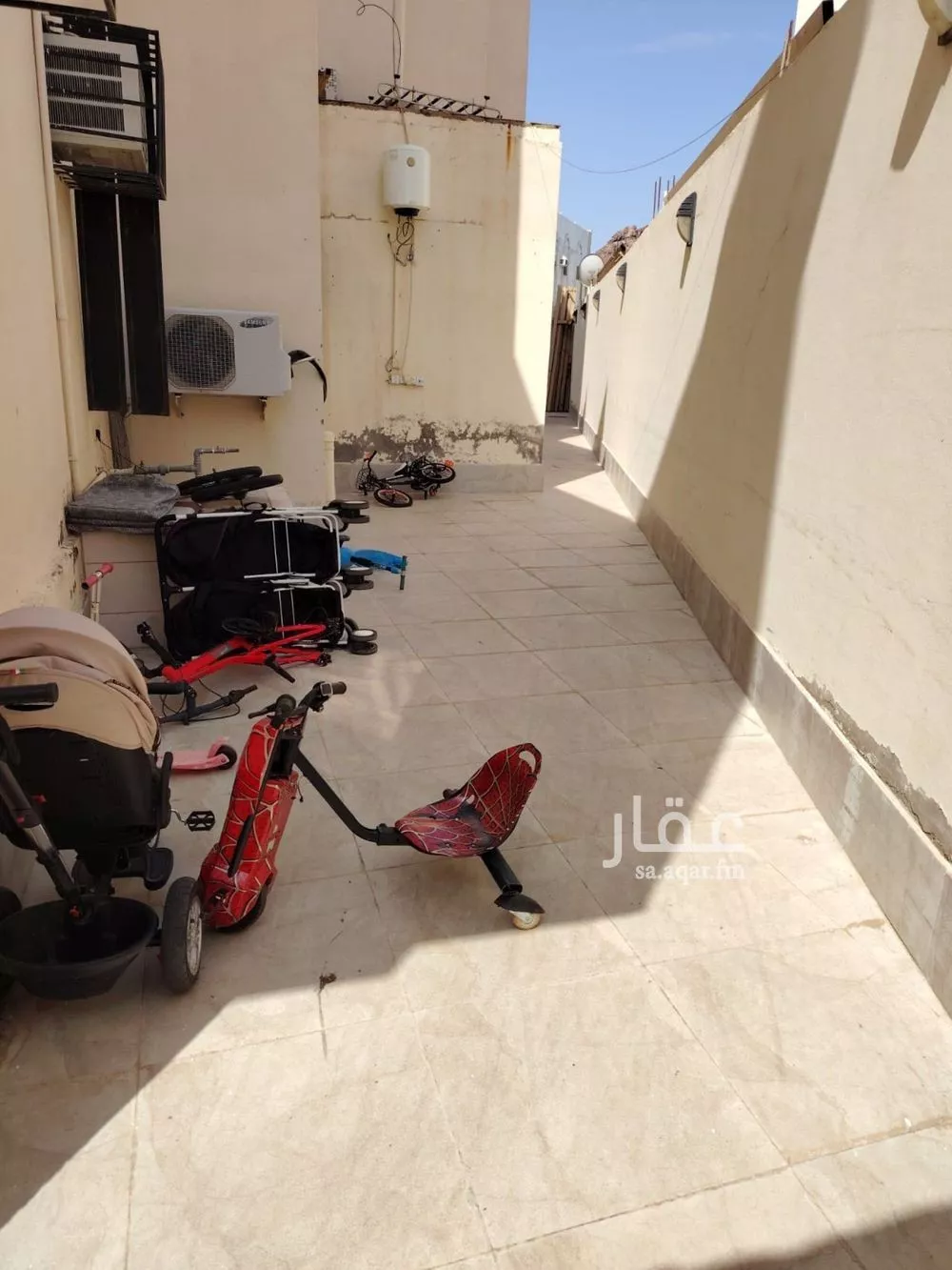 687 sqm building in Al Salam 2