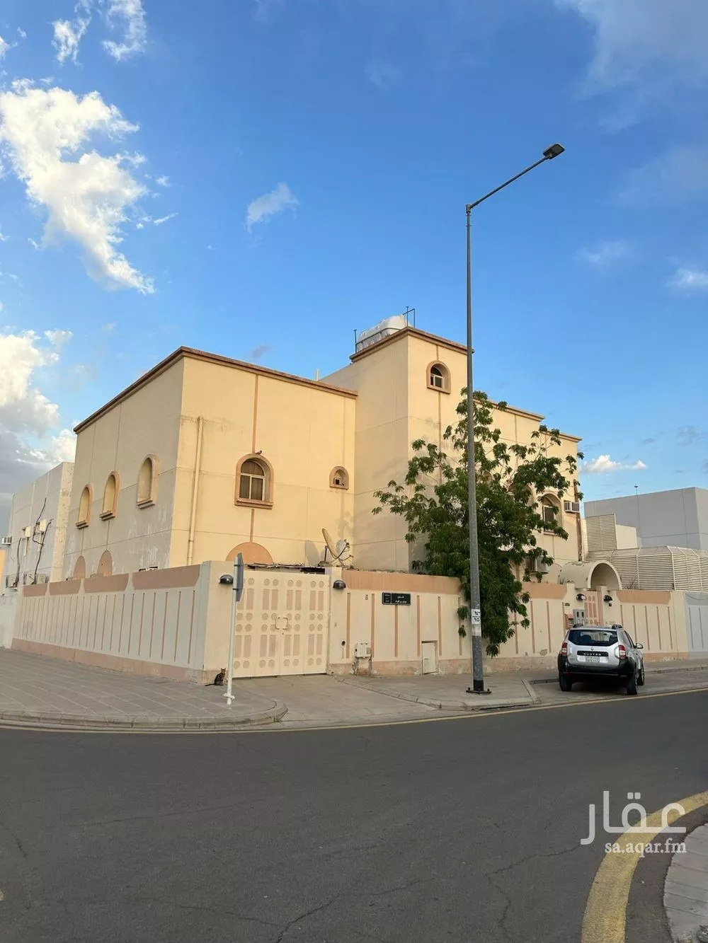 شقة 11 غرف في الاسكان 1