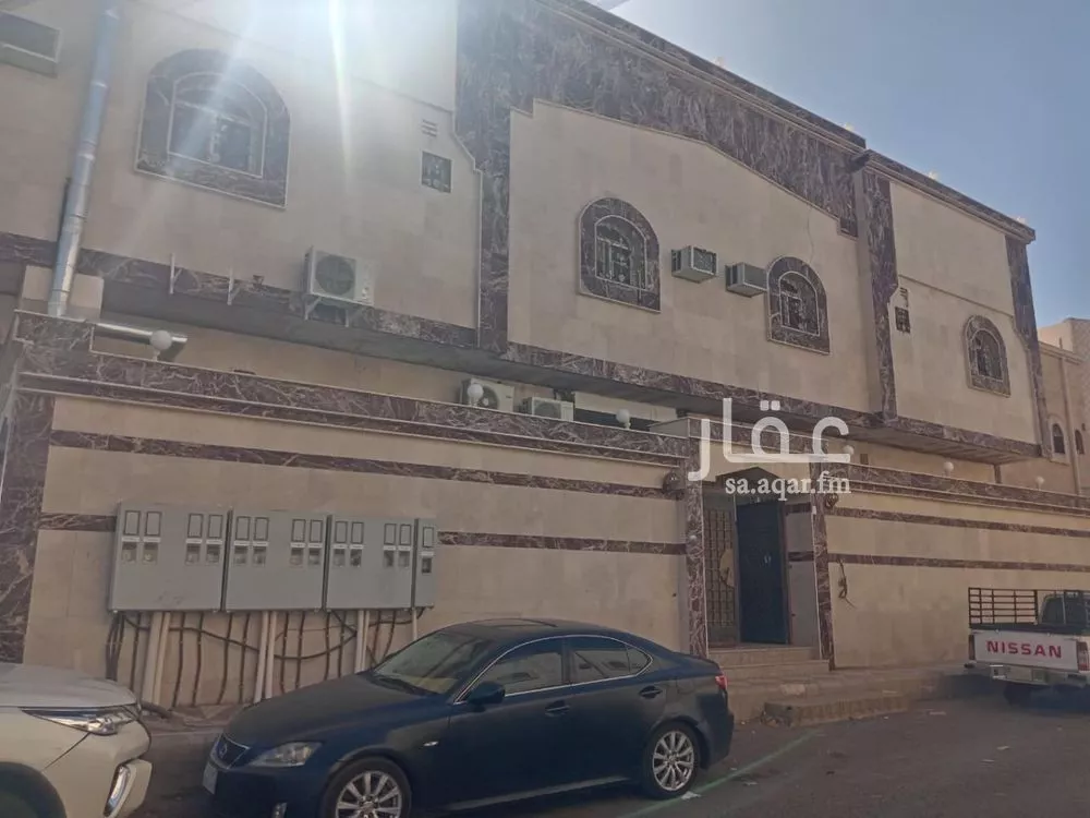 عمارة 900 م² في الملك فهد 4