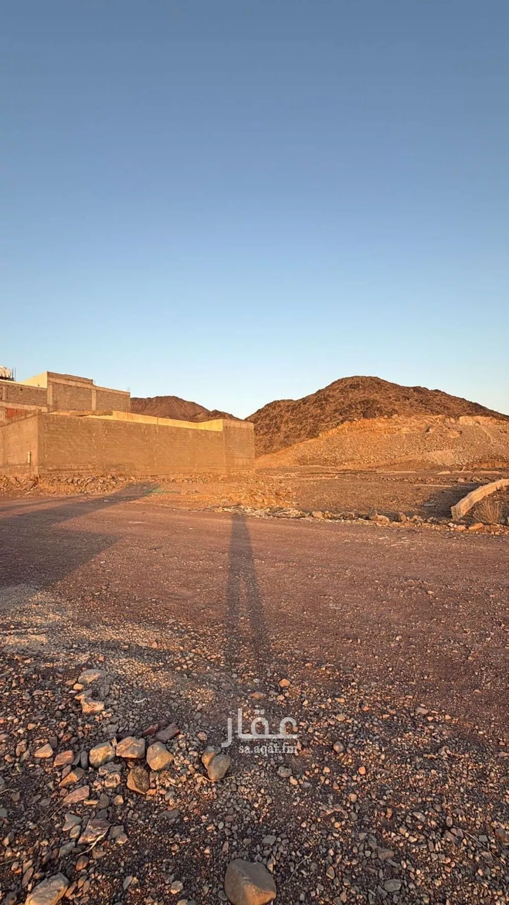 أرض 800 م² في جبل عير 2