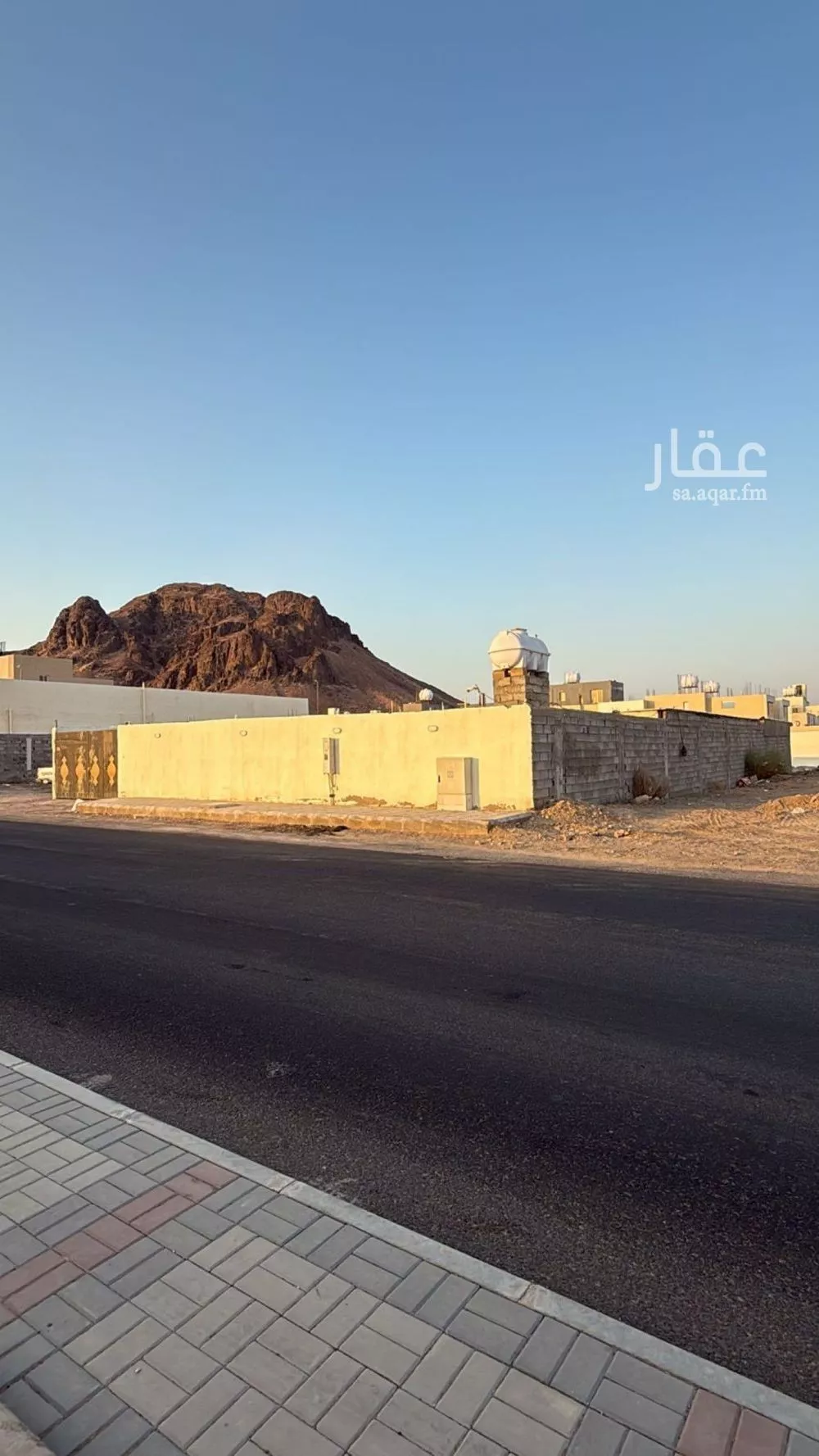 أرض 800 م² في ورقان 1