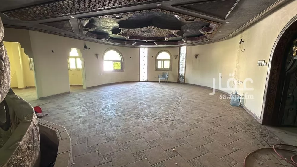 فيلا 9 غرف في ابو بريقاء 2