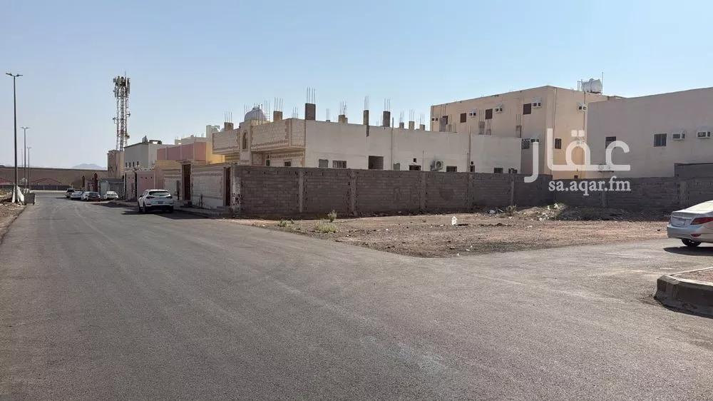 أرض 678 م² في المطار 2