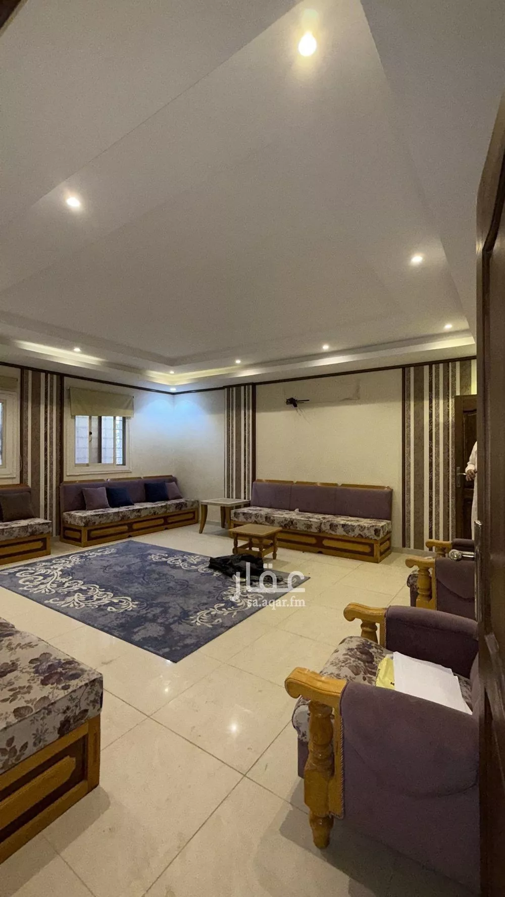 عمارة 652 م² في الدفاع 4