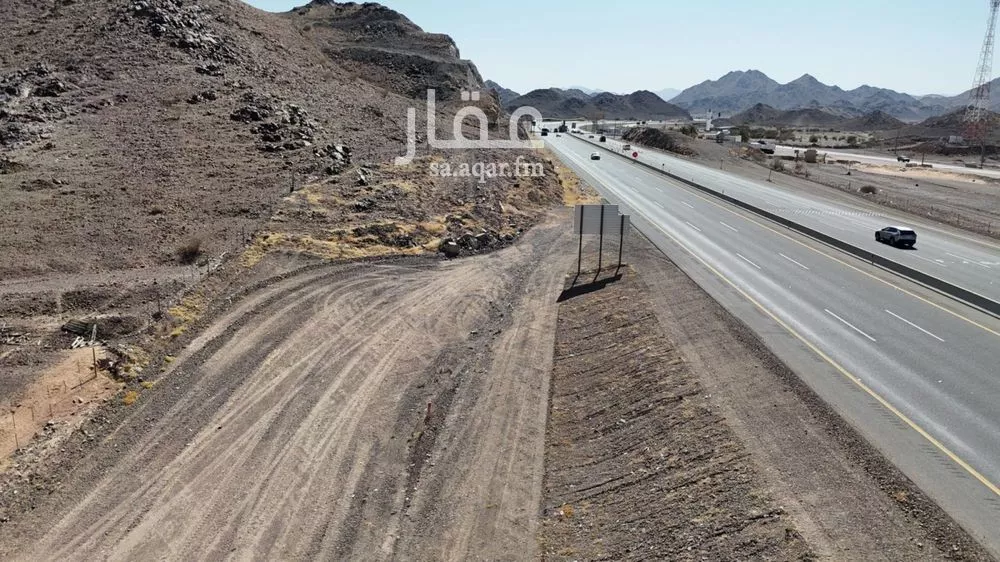 أرض 23007 م² في ورقان 3