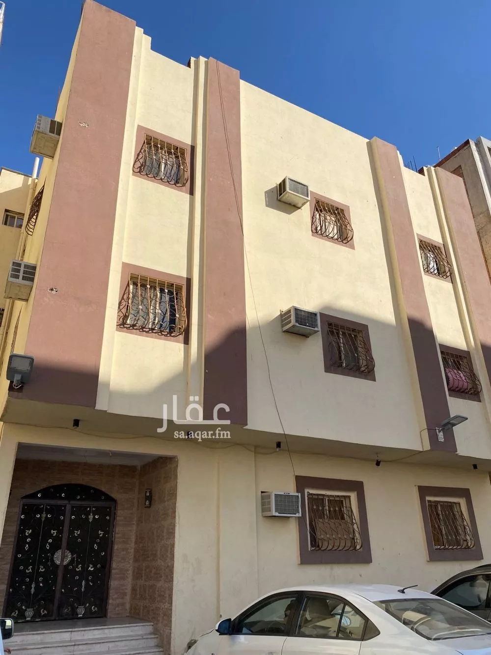 عمارة 272 م² في الاصيفرين 1