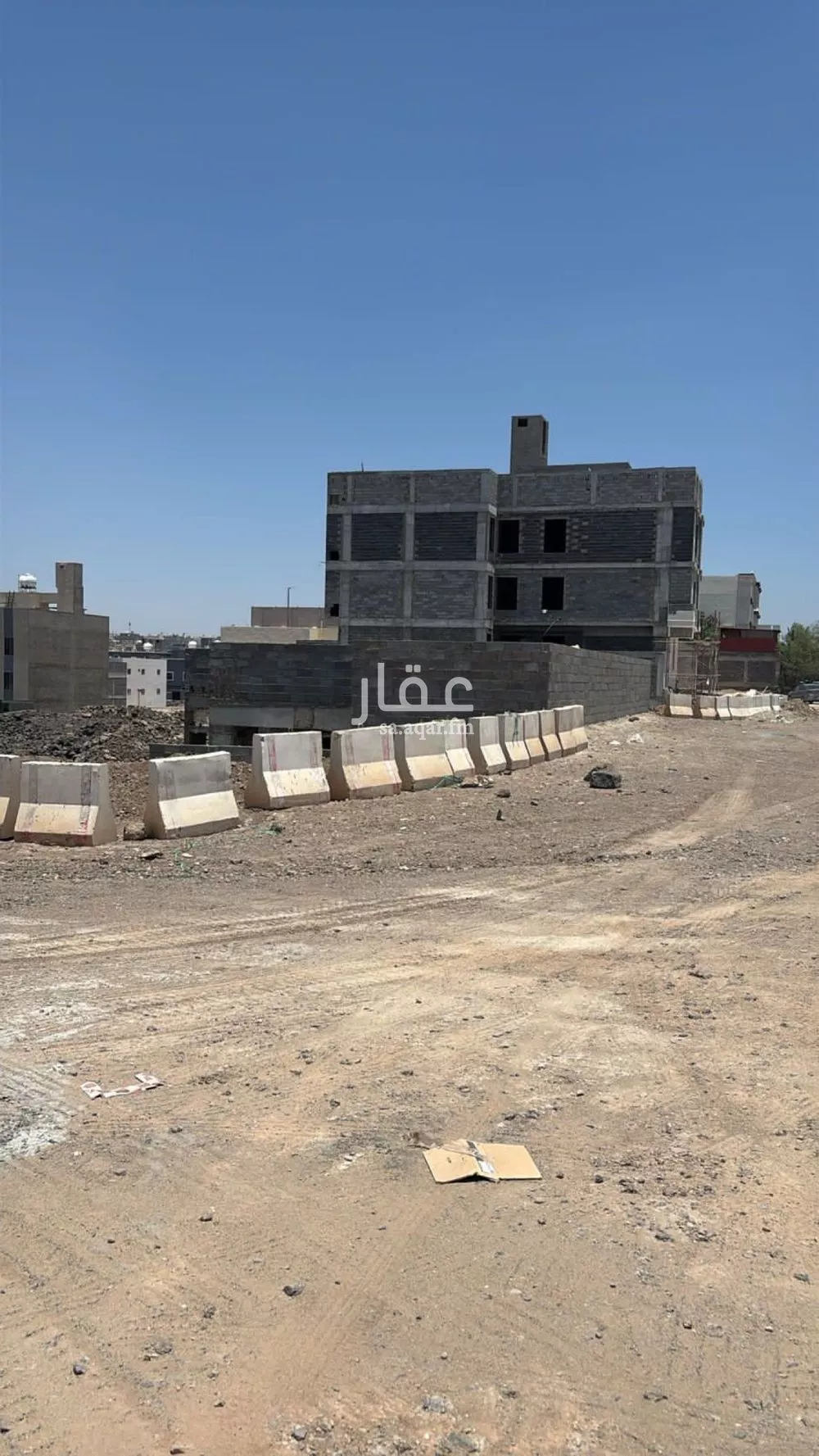 عمارة 1500 م² في السد 2