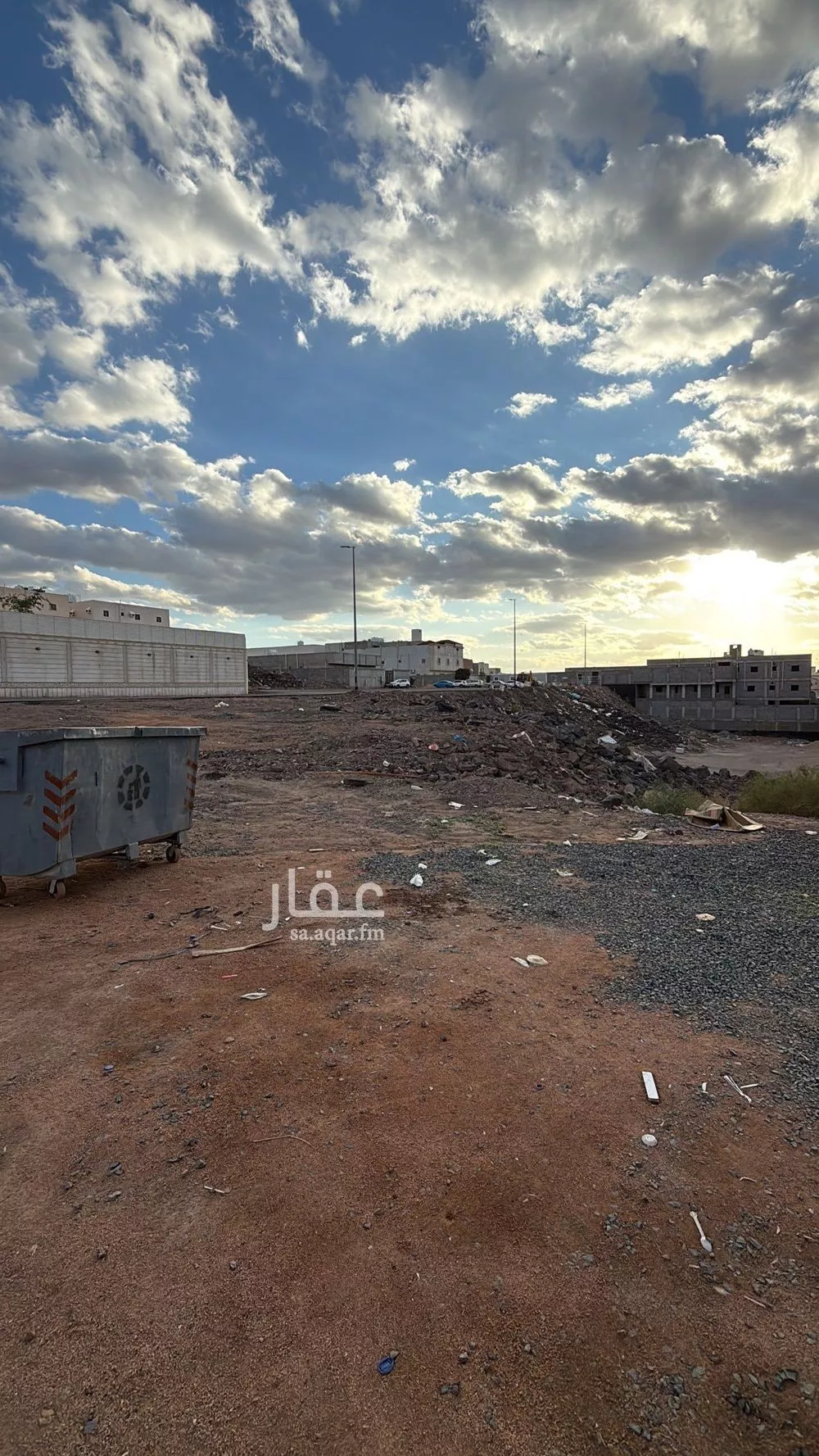 أرض 800 م² في نبلاء 5