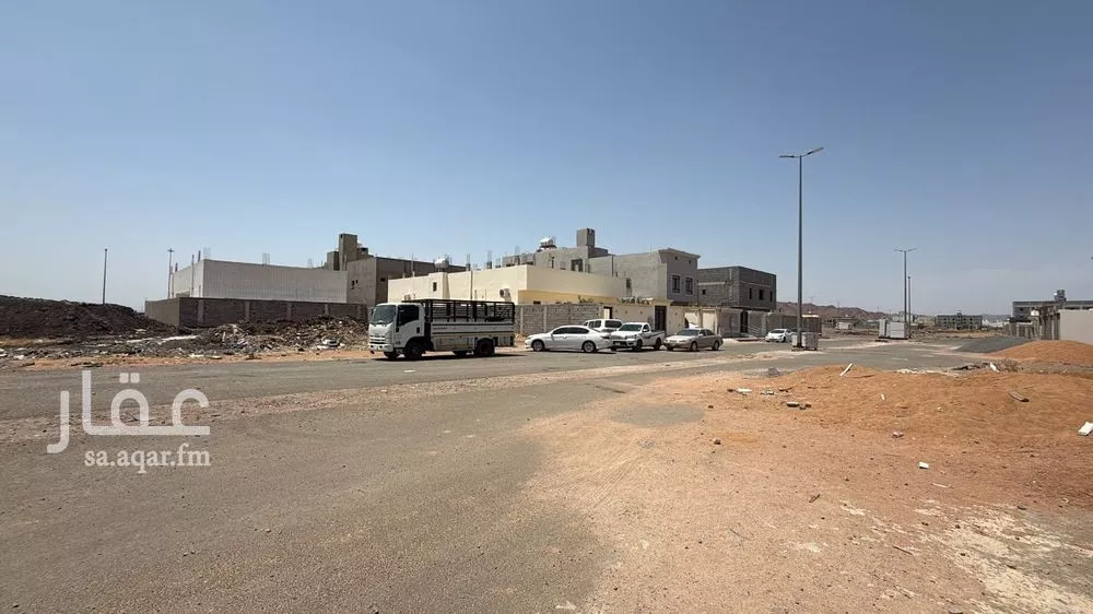 أرض 800 م² في السكب 5