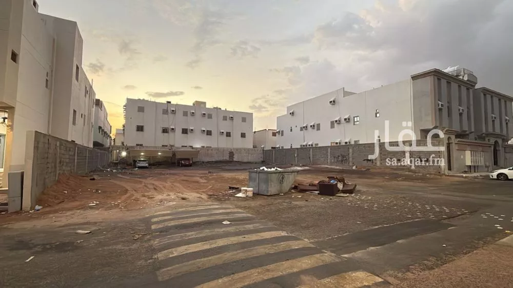 أرض 1050 م² في الدفاع 1