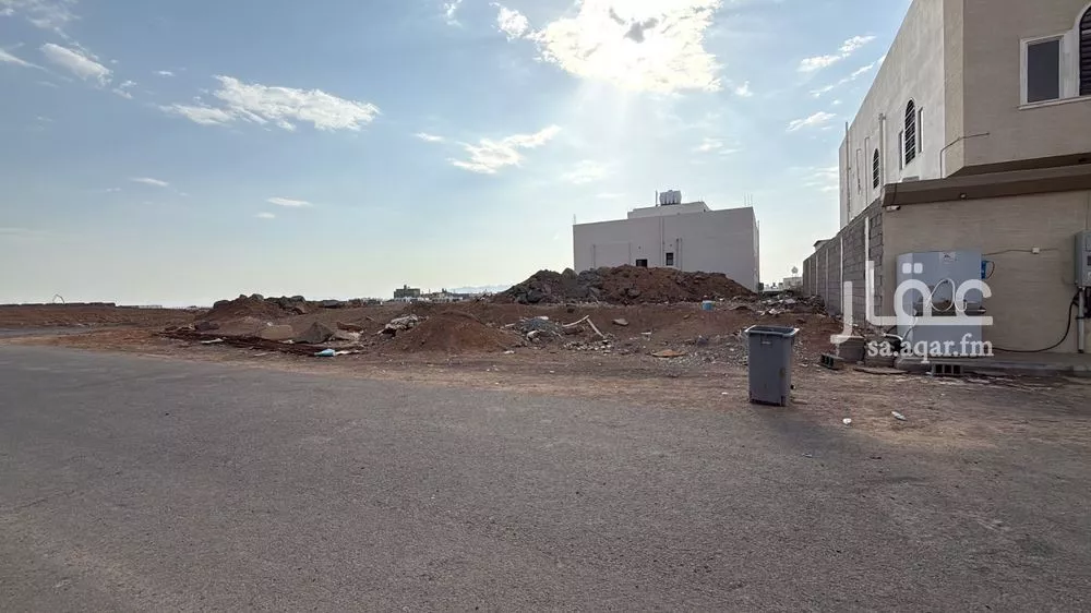 أرض 500 م² في المطار 5