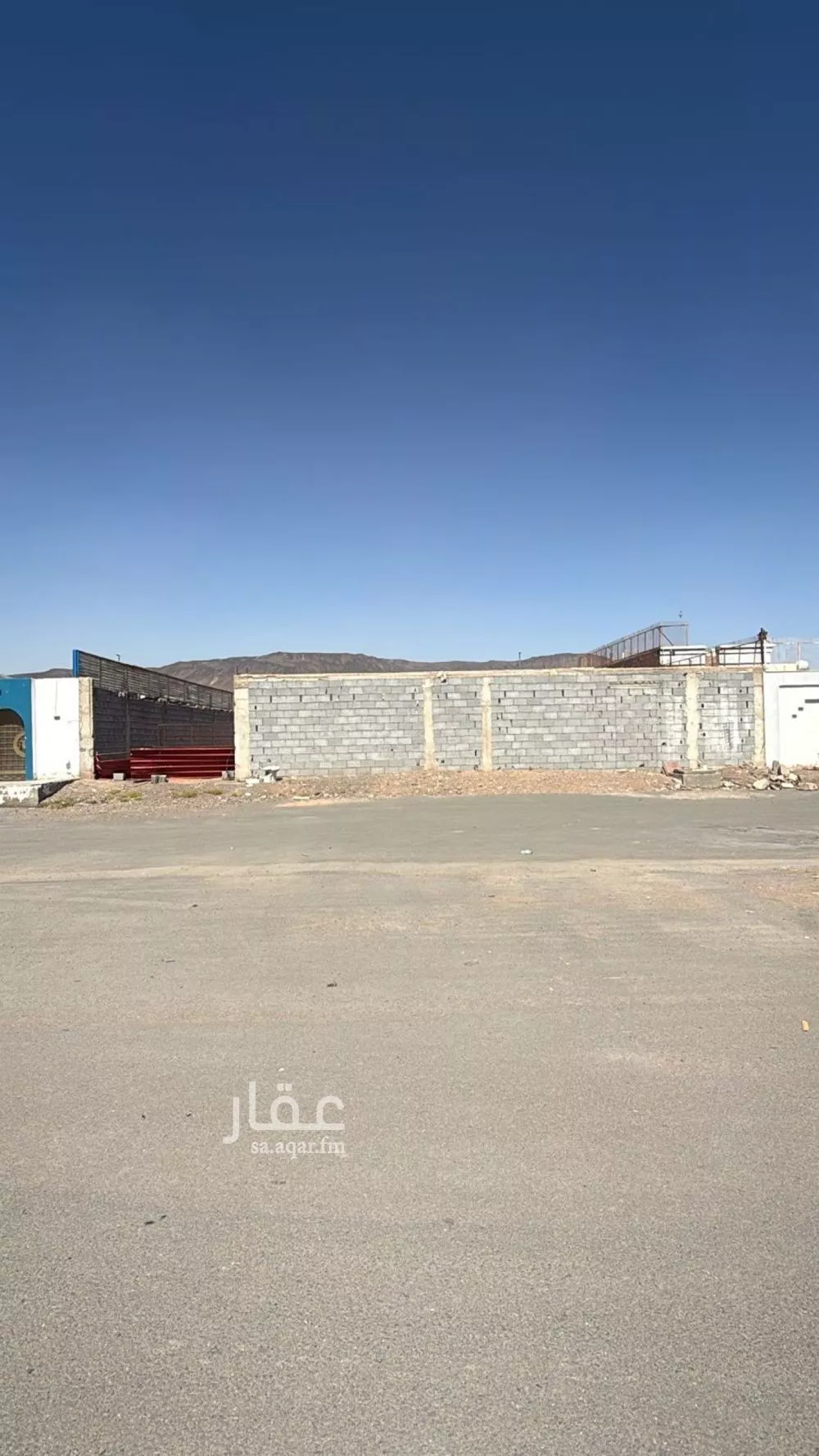 أرض 600 م² في خاخ 1