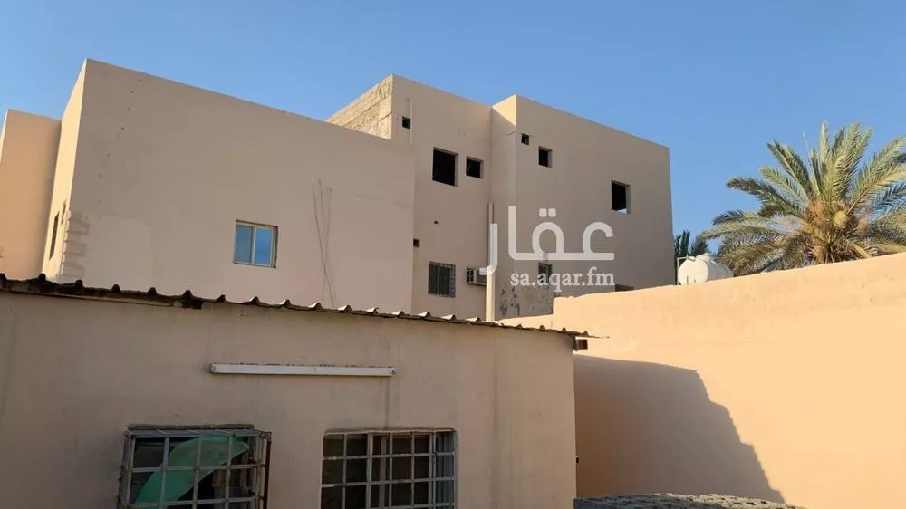 819 sqm building in Al Baraka 4
