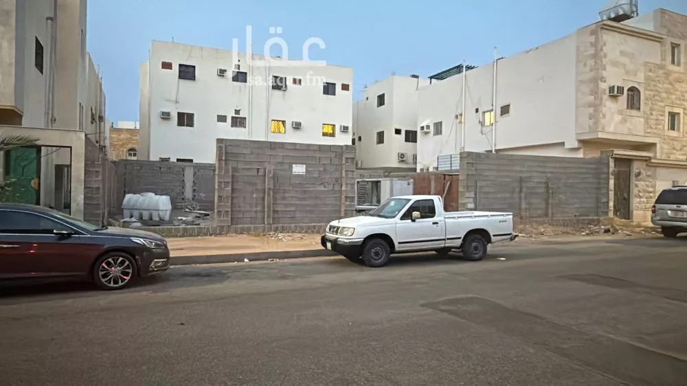 أرض 400 م² في حثم 3