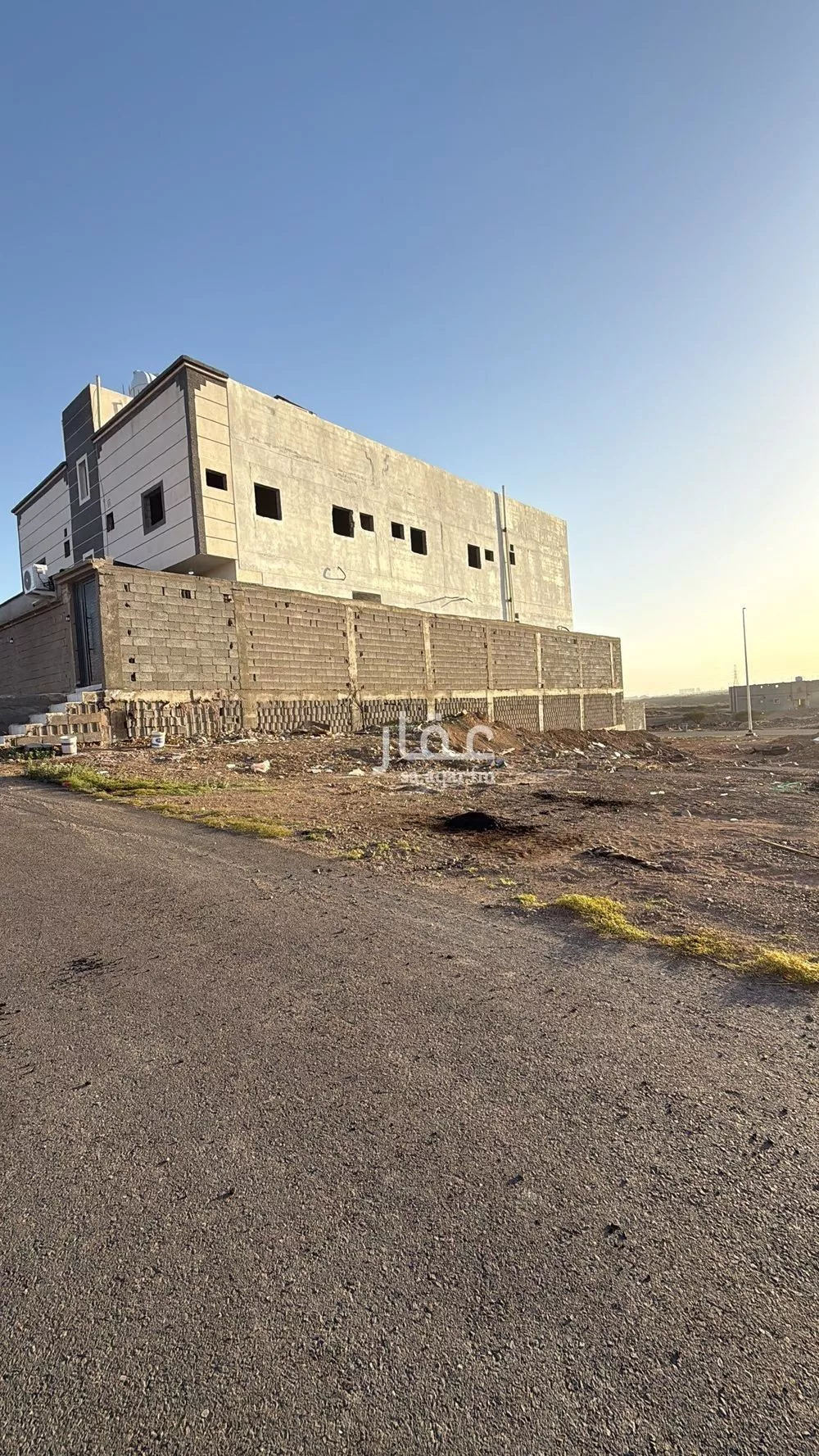 أرض 600 م² في المطار 5