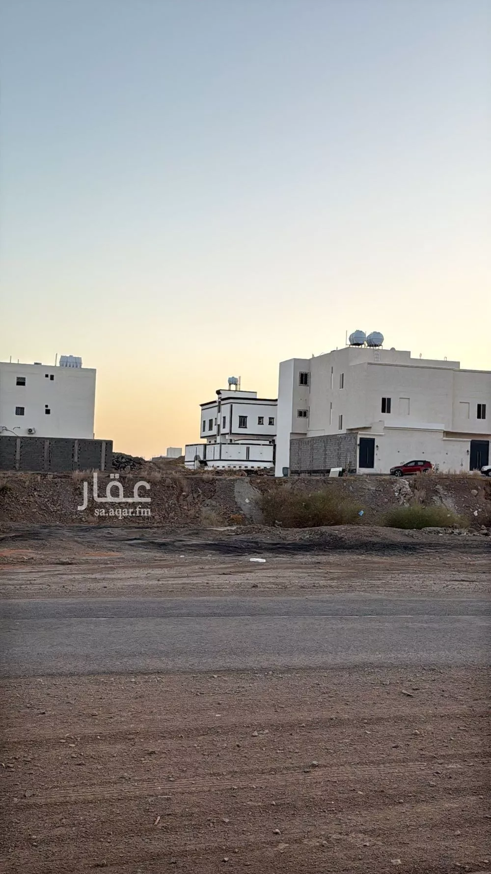 أرض 548 م² في المطار 4