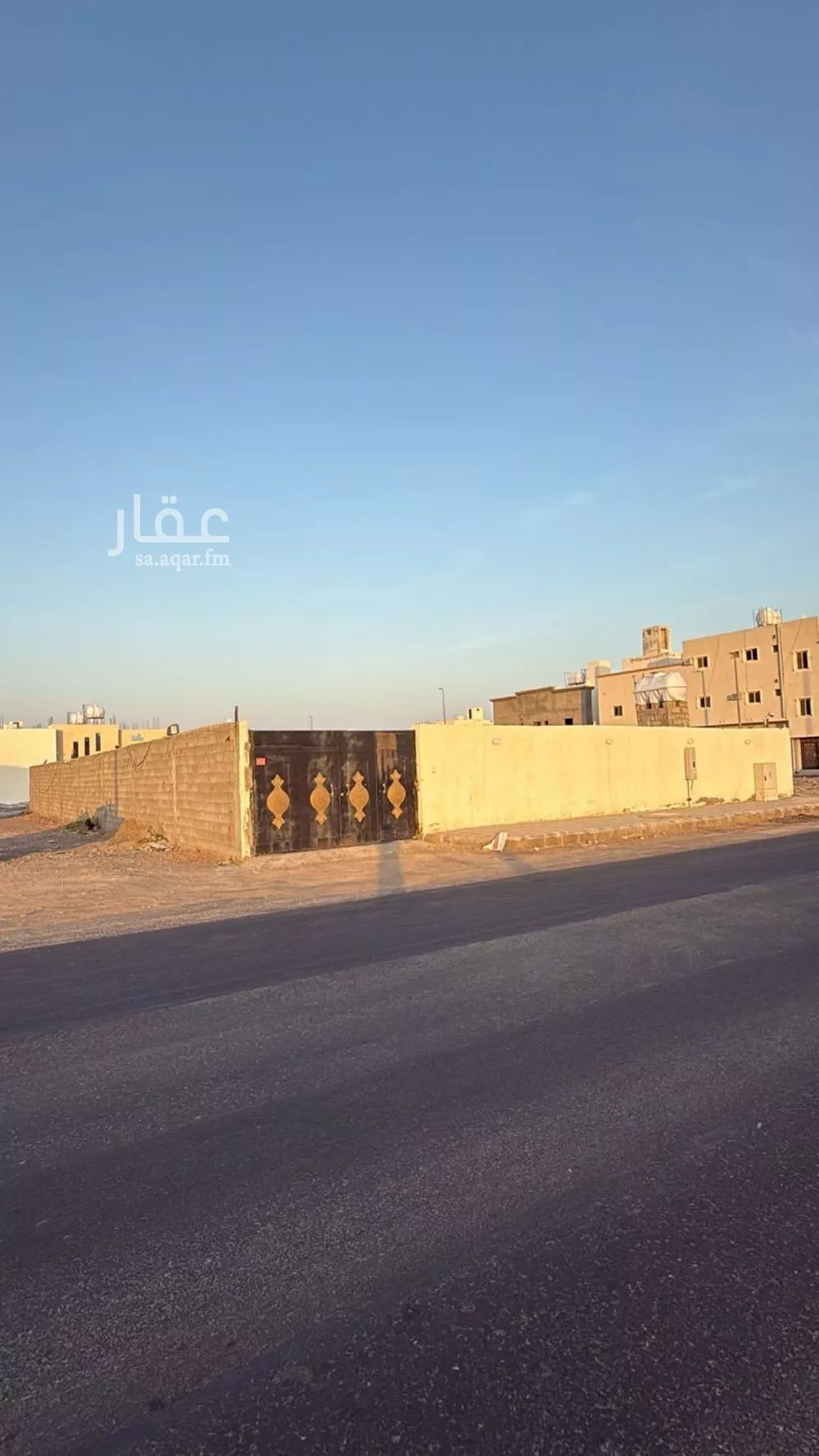 أرض 800 م² في ورقان 2