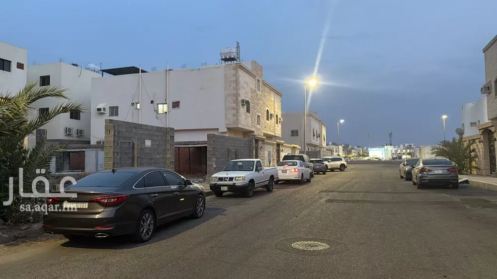 أرض 400 م² في حثم 4