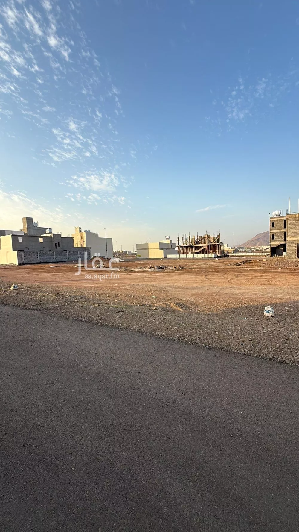 أرض 408 م² في خاخ 2