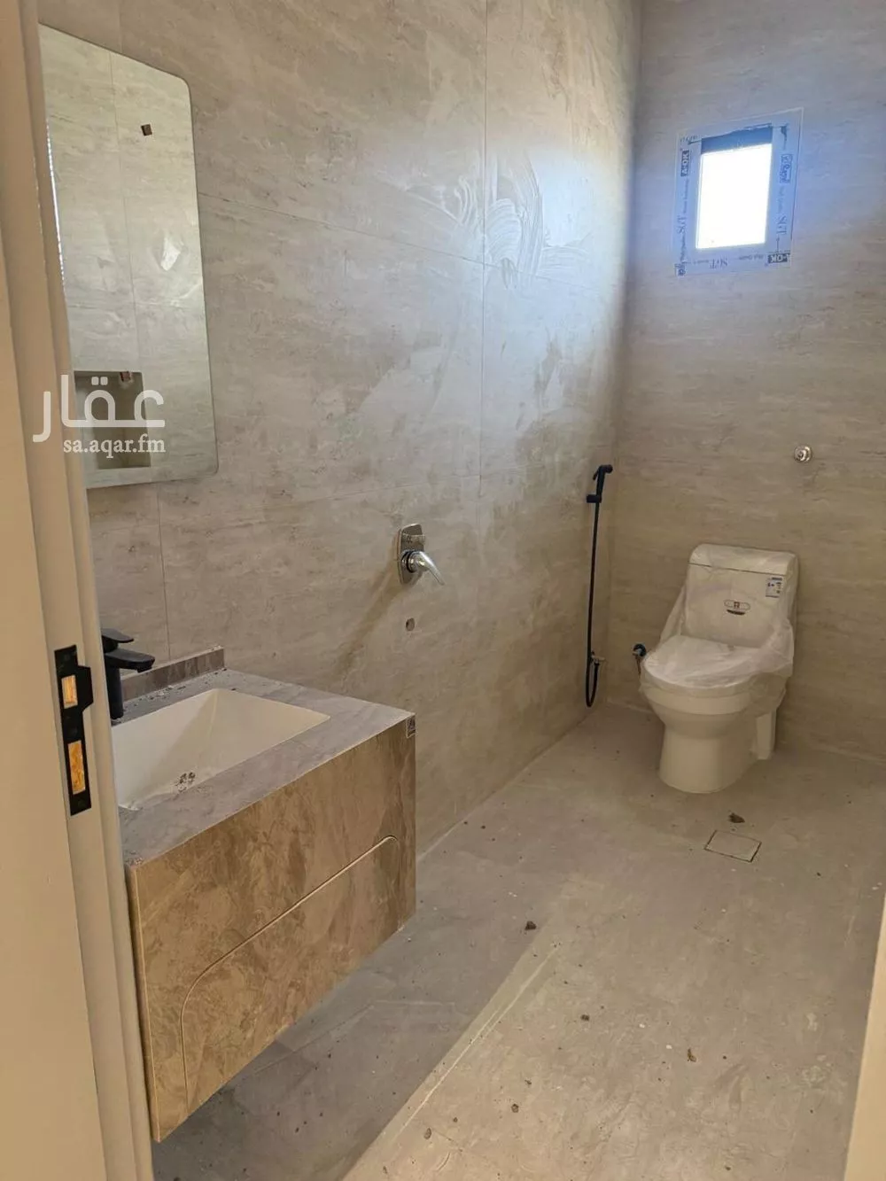 شقة 5 غرف في السكة الحديدية 1