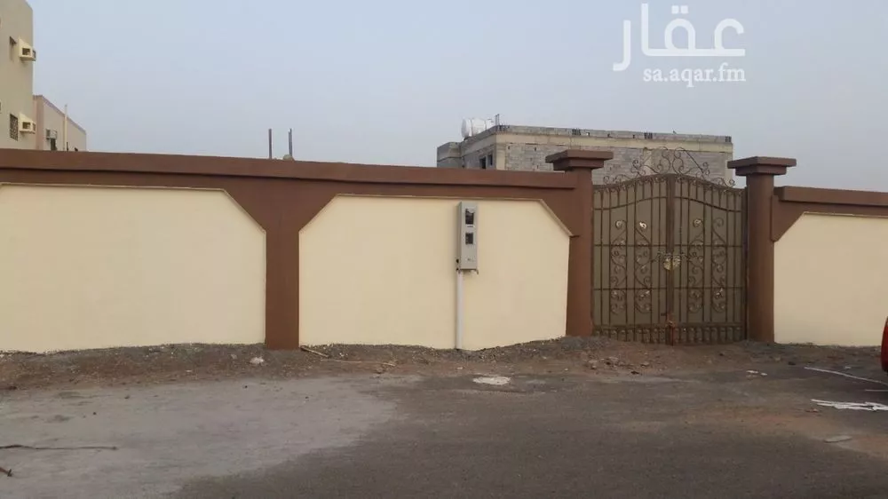 أرض 600 م² في خاخ 2