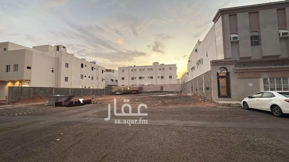 أرض 1050 م² في الدفاع 4