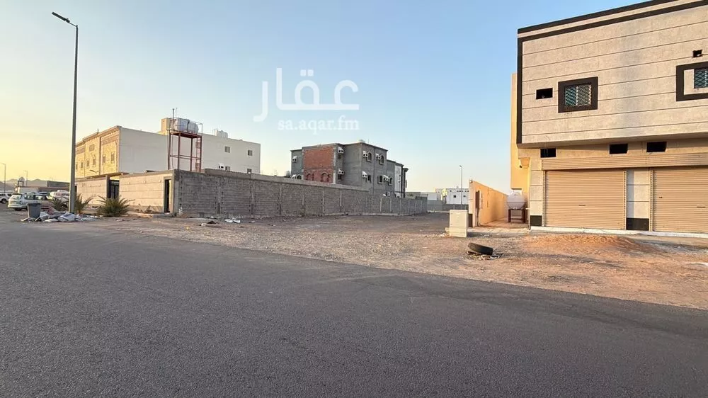 أرض 633 م² في السكة الحديدية 3