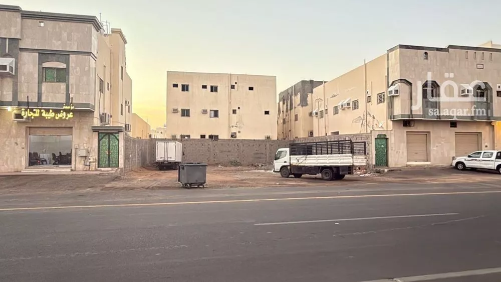 أرض 500 م² في العزيزية 5