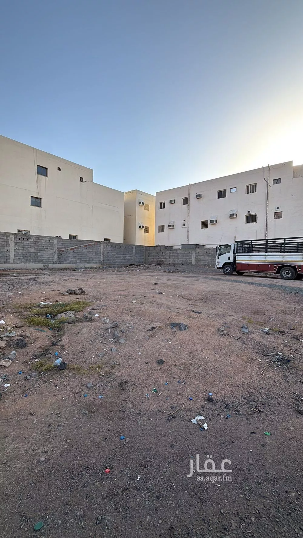 أرض 888 م² في الرانوناء 4