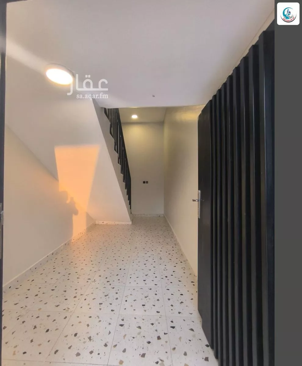 فيلا 5 غرف في الجنادرية 4