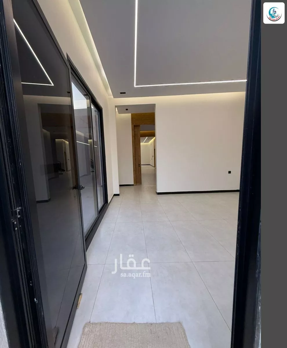 فيلا 5 غرف في الجنادرية 3