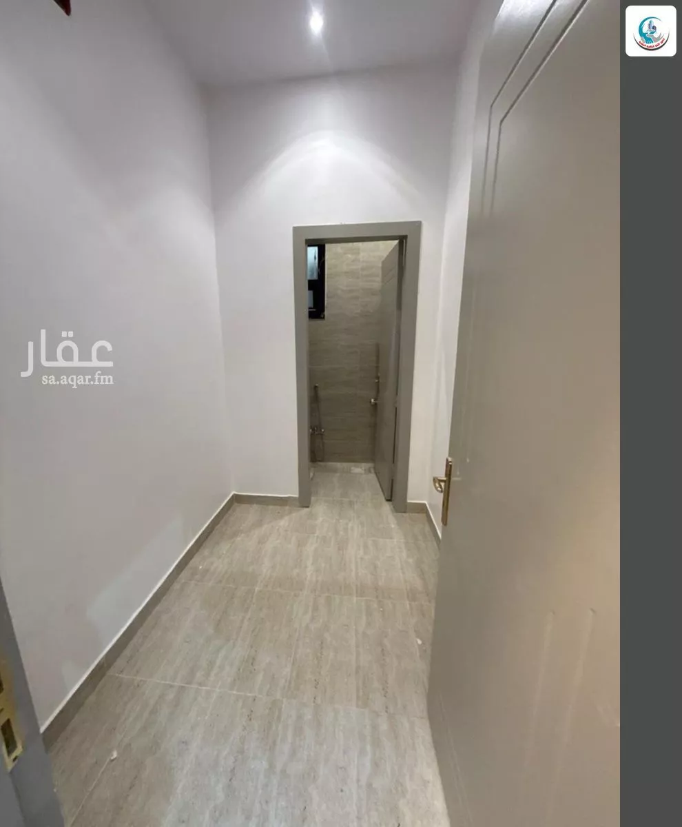 5 bedroom floor in Ash Sharq 2