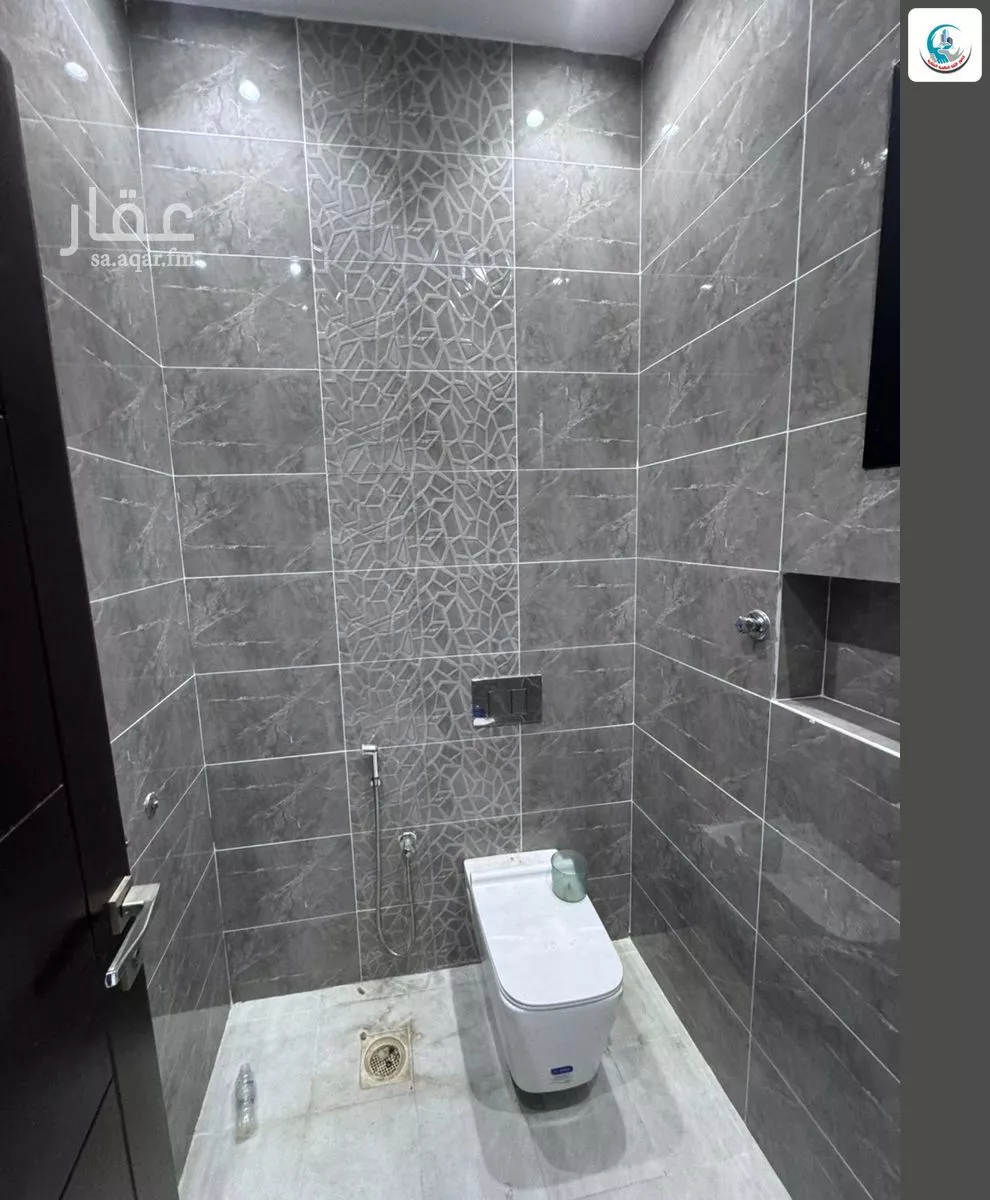 8 bedroom villa in Al Khumrah, Jeddah 6