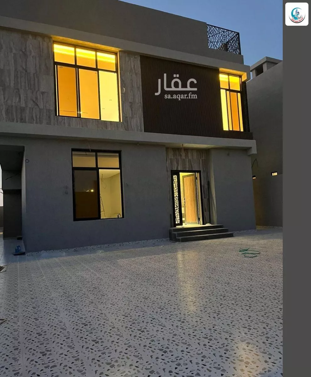 فيلا 6 غرف في طيبة 3