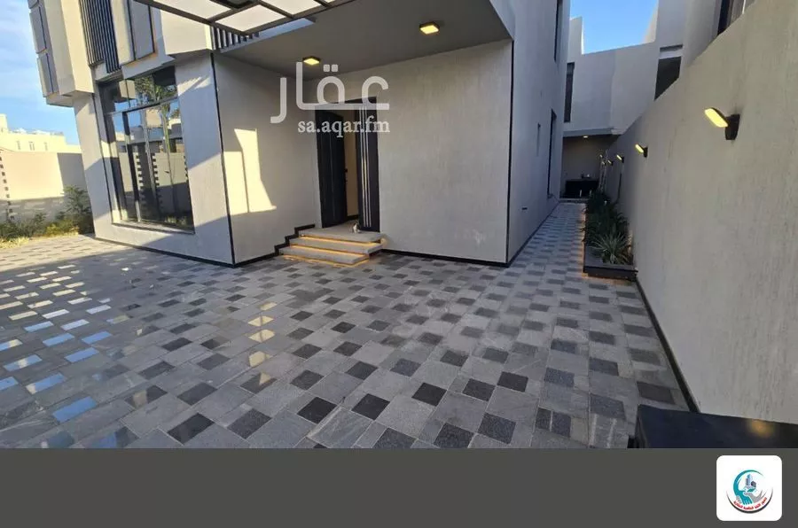 فيلا 9 غرف في الشراع 5