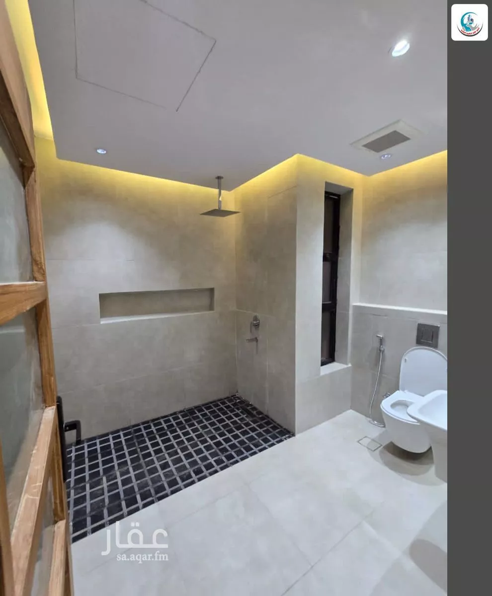 9 bedroom villa in King Fahd, Makkah 25