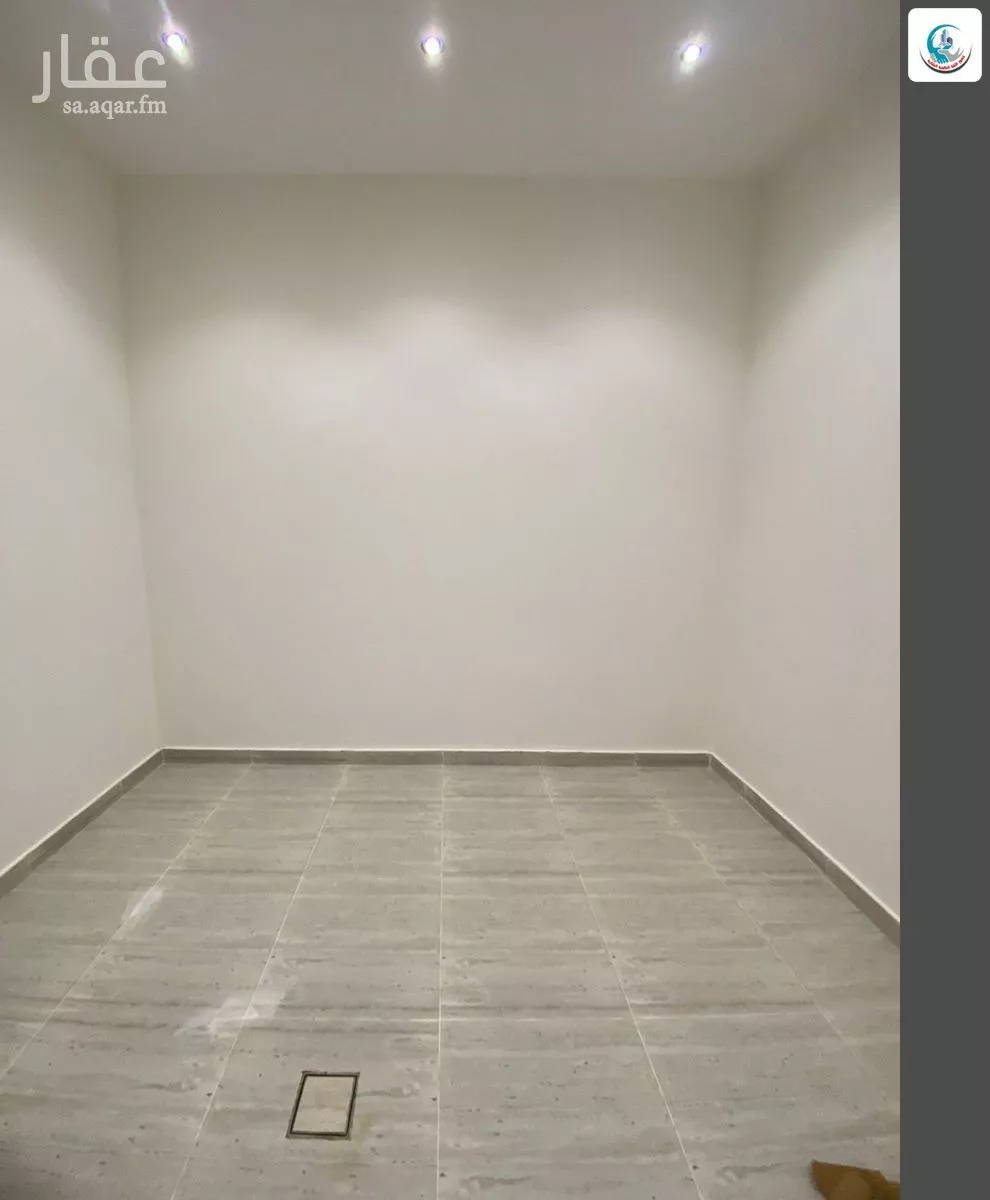 5 bedroom villa in Okaz, Riyadh 11