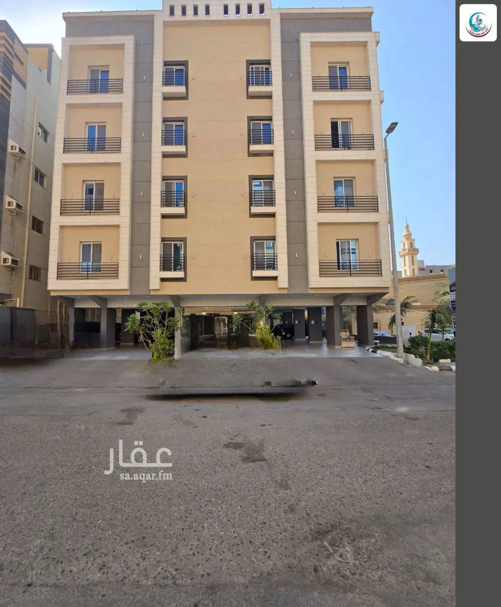 شقة 6 غرف في الريان 1