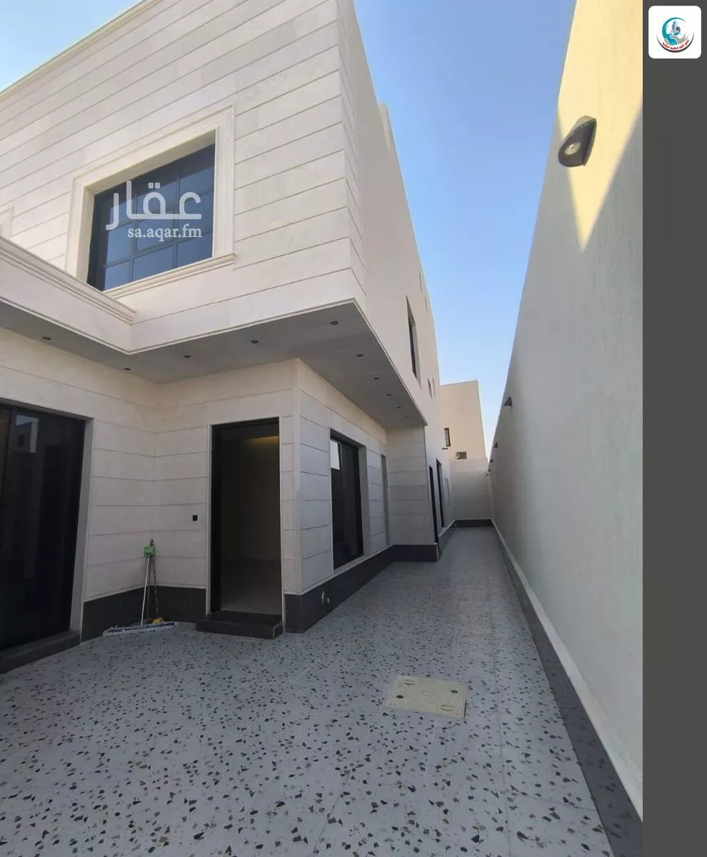 فيلا 5 غرف في الجنادرية 3