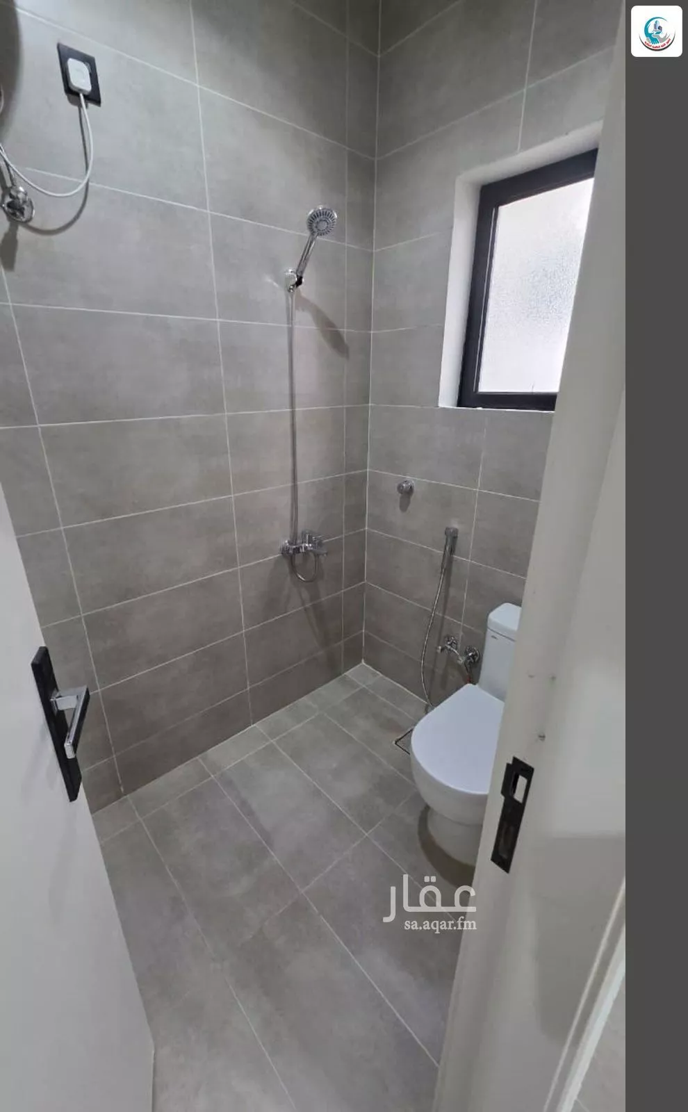 فيلا 8 غرف في الملك فهد 4