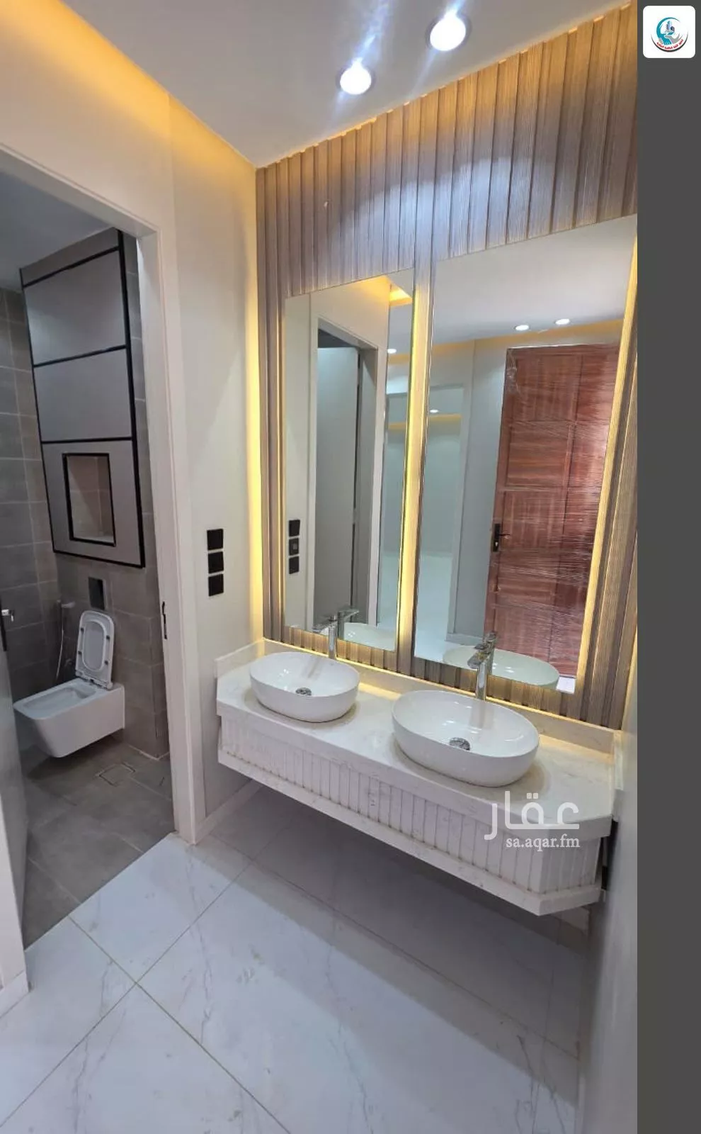 فيلا 8 غرف في الملك فهد 3