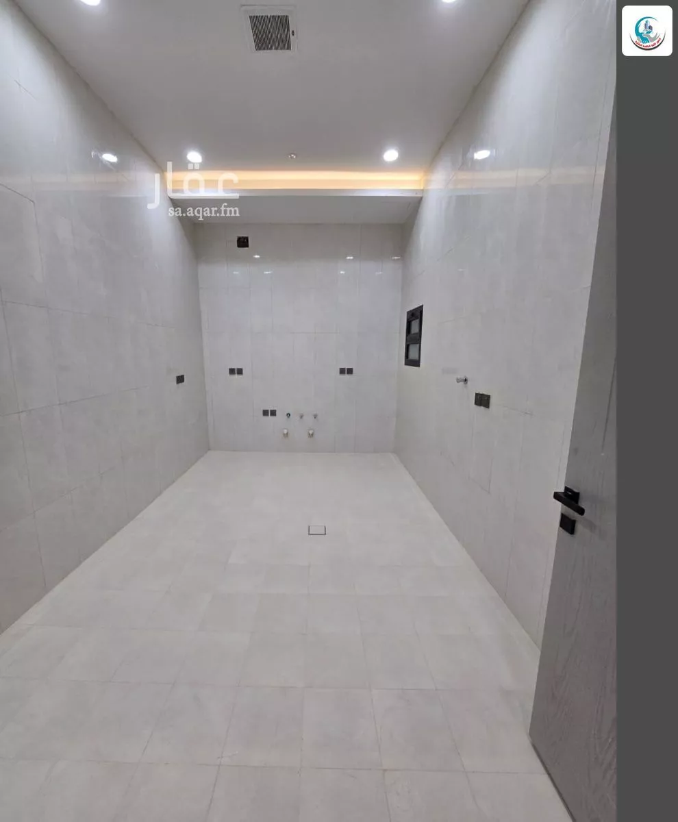 13 bedroom villa in Al Janadriyah, Riyadh 6