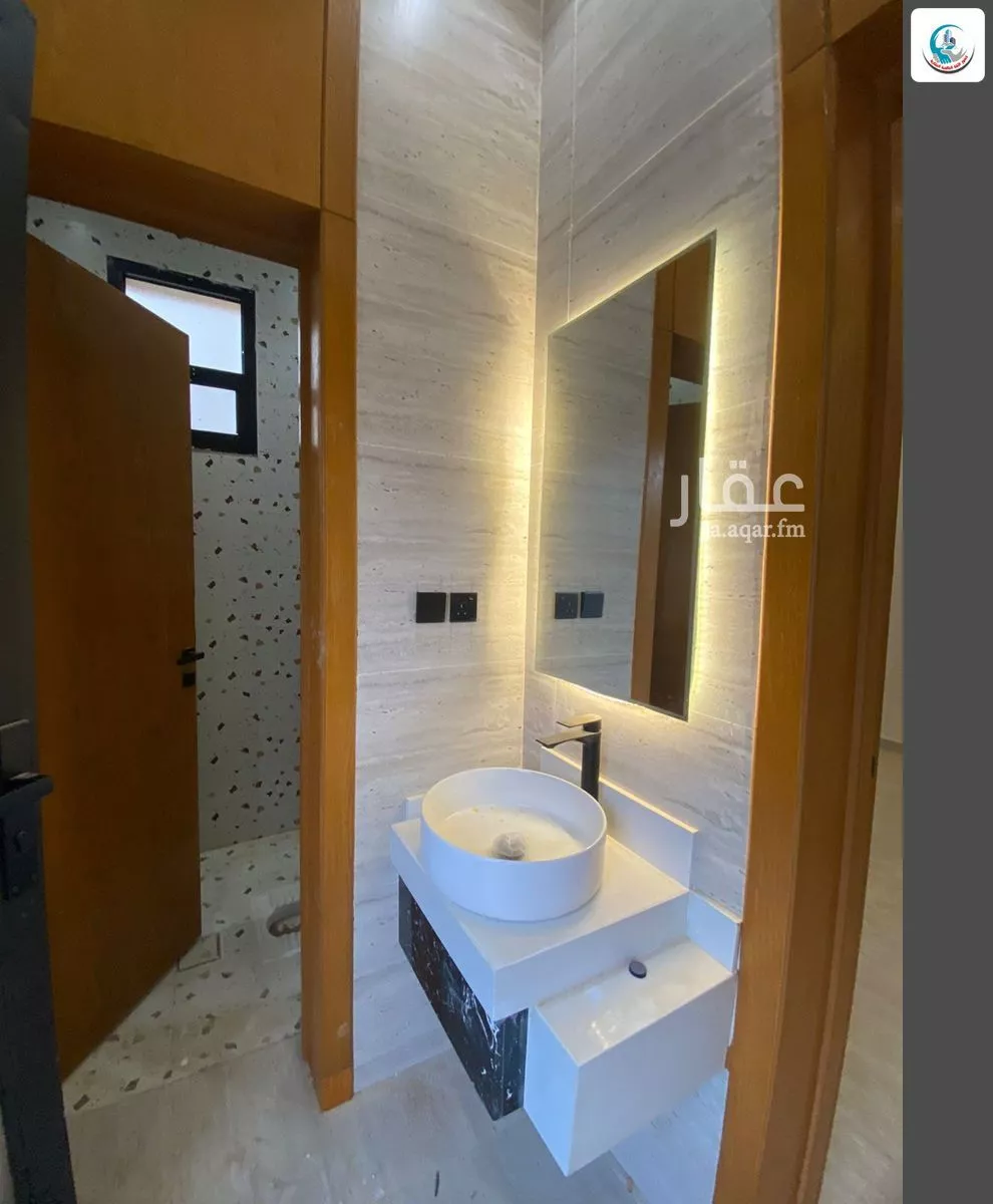 فيلا 5 غرف في عكاظ 4