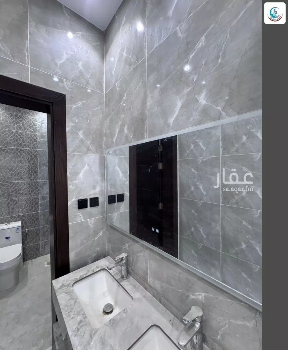 8 bedroom villa in Al Khumrah, Jeddah 10