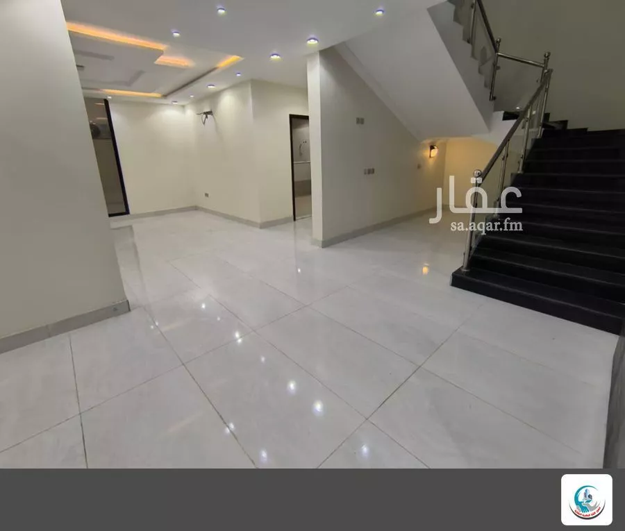 8 bedroom villa in Az Zomorod, Jeddah 9